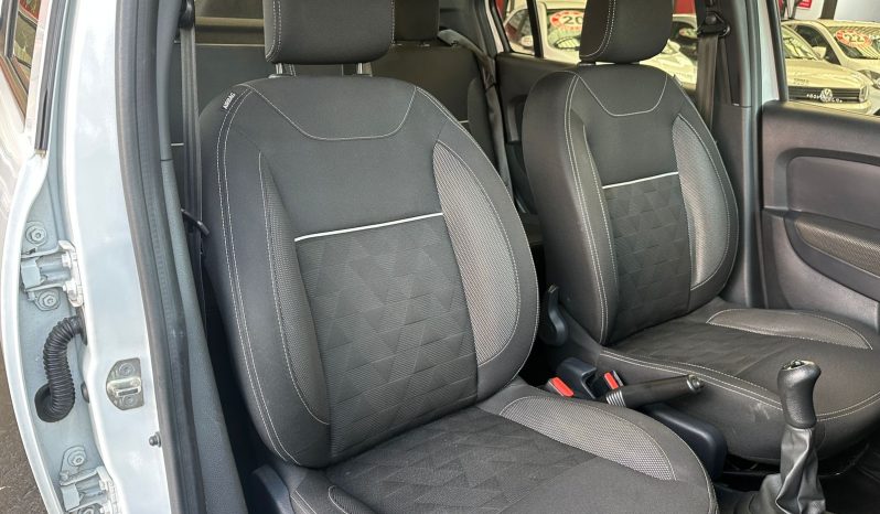 
								RENAULT LOGAN 1.0 12V SCE FLEX ZEN MANUAL full									