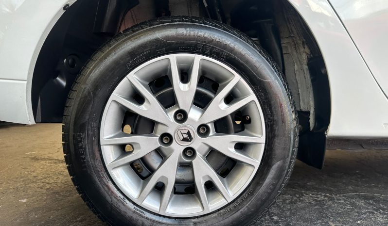 
								RENAULT LOGAN 1.0 12V SCE FLEX ZEN MANUAL full									