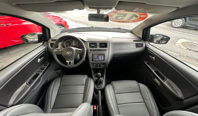 
								VOLKSWAGEN FOX 1.6 MSI COMFORTLINE 8V FLEX 4P MANUAL full									