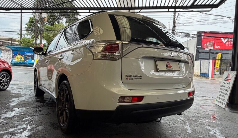 
								MITSUBISHI OUTLANDER 3.0 GT 4X4 V6 24V GASOLINA 4P AUTOMÁTICO full									