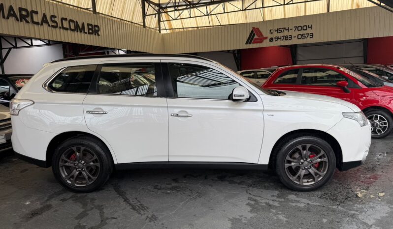 
								MITSUBISHI OUTLANDER 3.0 GT 4X4 V6 24V GASOLINA 4P AUTOMÁTICO full									