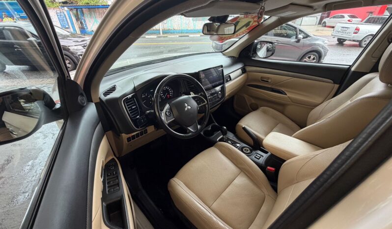 
								MITSUBISHI OUTLANDER 3.0 GT 4X4 V6 24V GASOLINA 4P AUTOMÁTICO full									