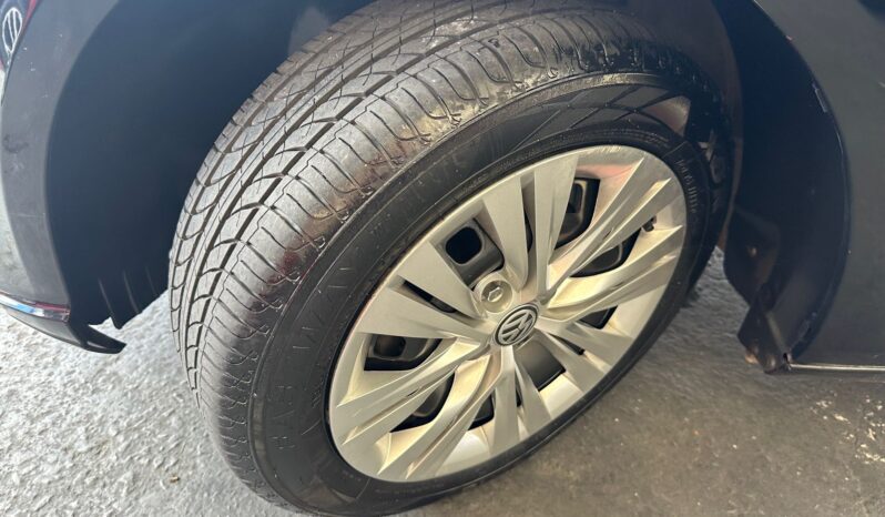 
								VOLKSWAGEN VOYAGE 1.6 MSI TOTALFLEX 4P MANUAL full									