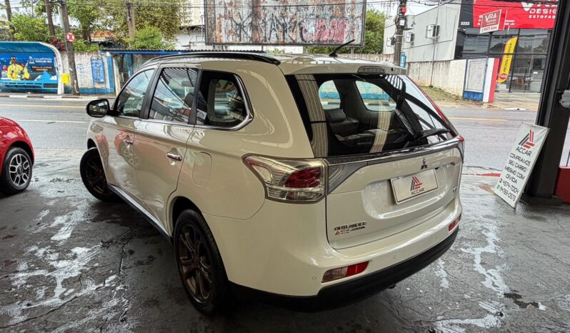 
								MITSUBISHI OUTLANDER 3.0 GT 4X4 V6 24V GASOLINA 4P AUTOMÁTICO full									