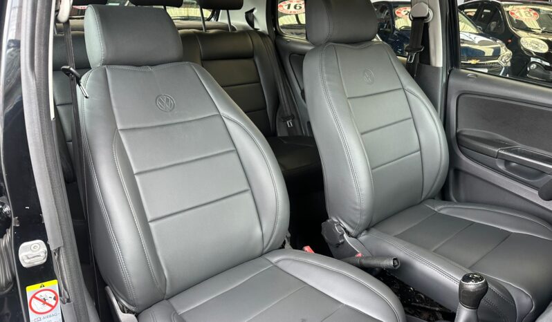 
								VOLKSWAGEN FOX 1.6 MSI COMFORTLINE 8V FLEX 4P MANUAL full									